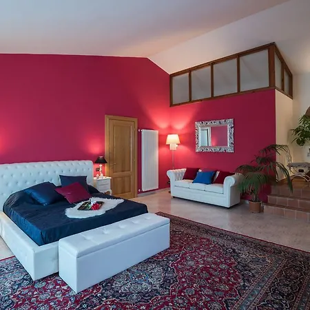 בית הארחה Il Casale Relais סאן ג'יוליאנו טרמה